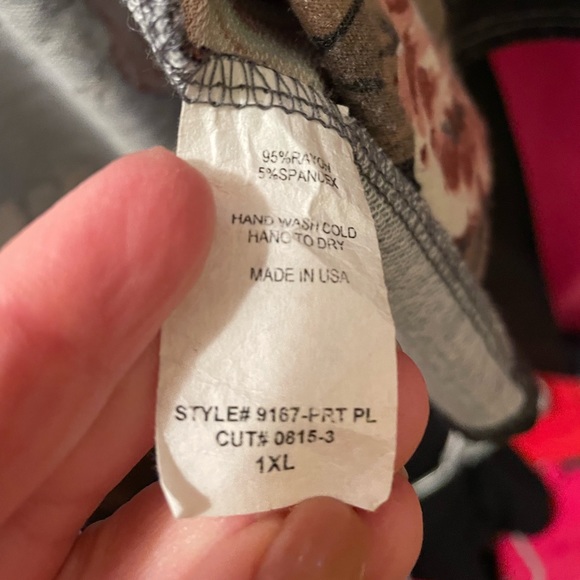 Womens floral cardigan , gray pink floral print, brown patches on elbows XL - Picture 5 of 5